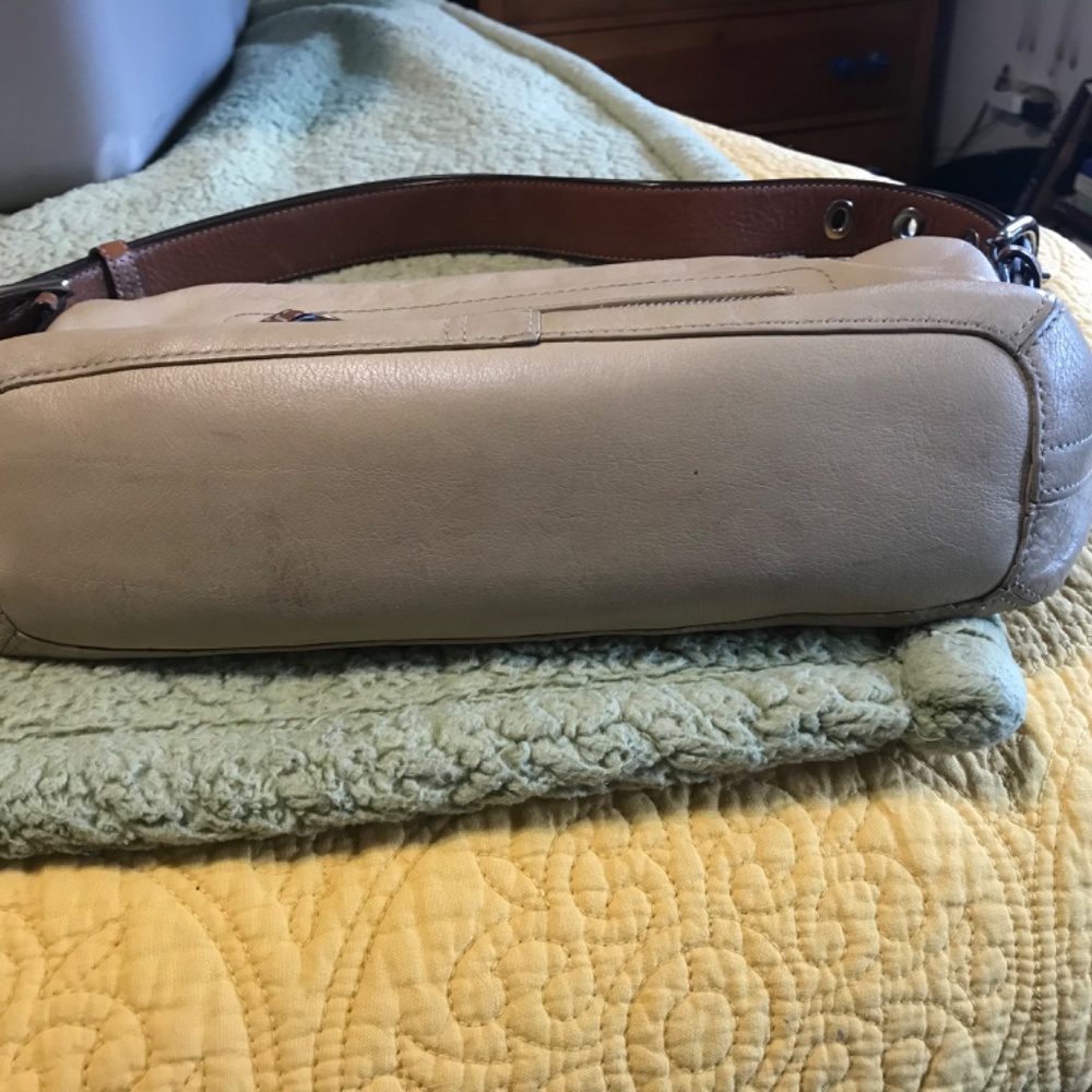 Coach purse - Picture 5 of 7